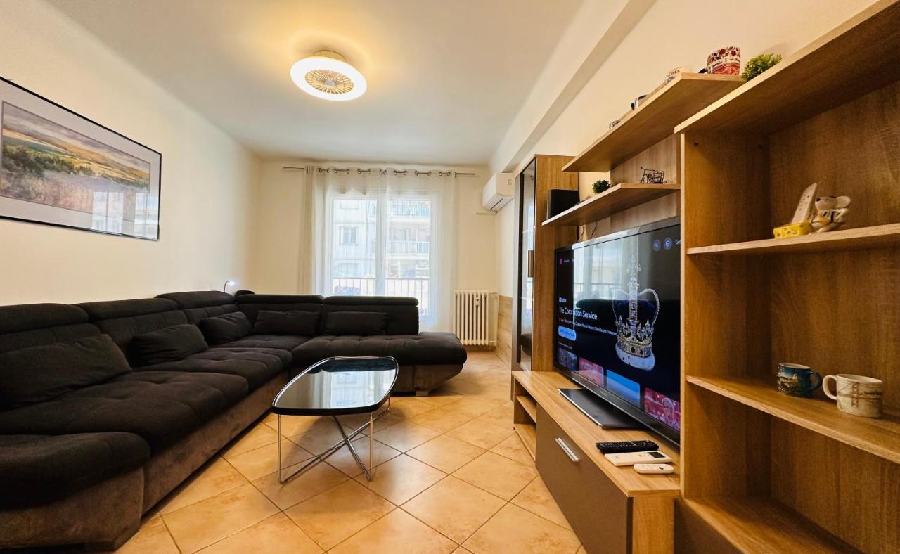 The Nice: Cozy 3-Room Airport Getaway Exterior photo